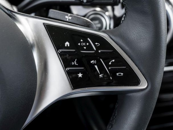 Mercedes-Benz GLA 250 e Progressive Kamera Easy-Pack Spiegel-P