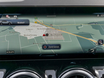 Mercedes-Benz GLA 250 e Progressive Kamera Easy-Pack Spiegel-P