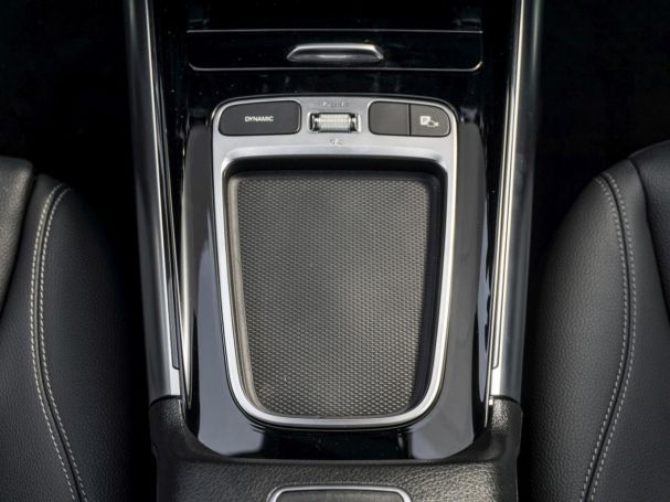 Mercedes-Benz GLA 250 e Progressive Kamera Easy-Pack Spiegel-P