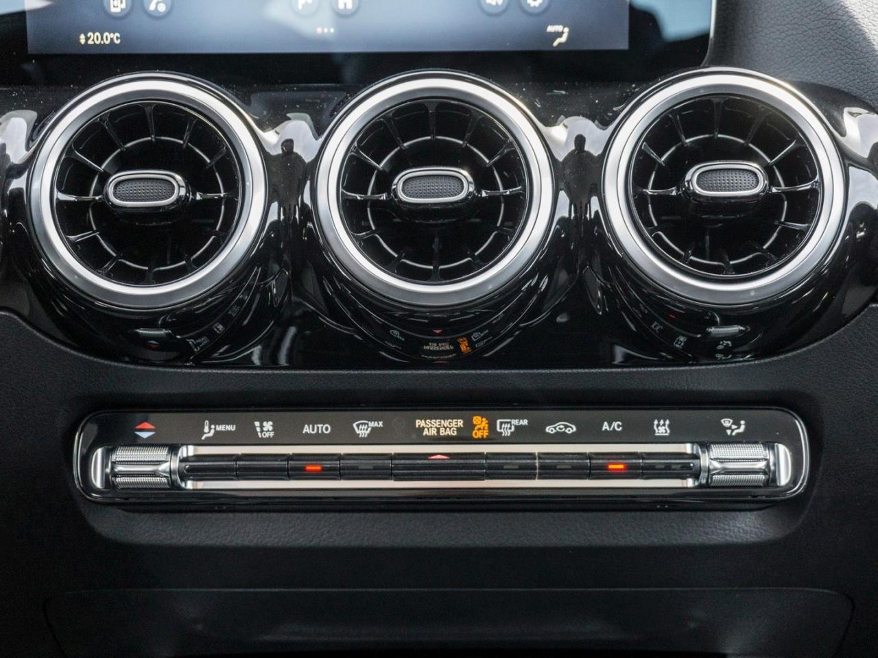 Mercedes-Benz GLA 250 e Progressive Kamera Easy-Pack Spiegel-P