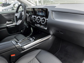 Mercedes-Benz GLA 250 e Progressive Kamera Easy-Pack Spiegel-P