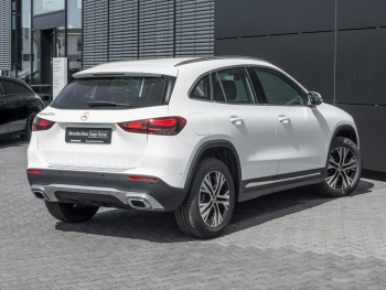 Mercedes-Benz GLA 250 e Progressive Kamera Easy-Pack Spiegel-P