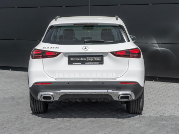 Mercedes-Benz GLA 250 e Progressive Kamera Easy-Pack Spiegel-P