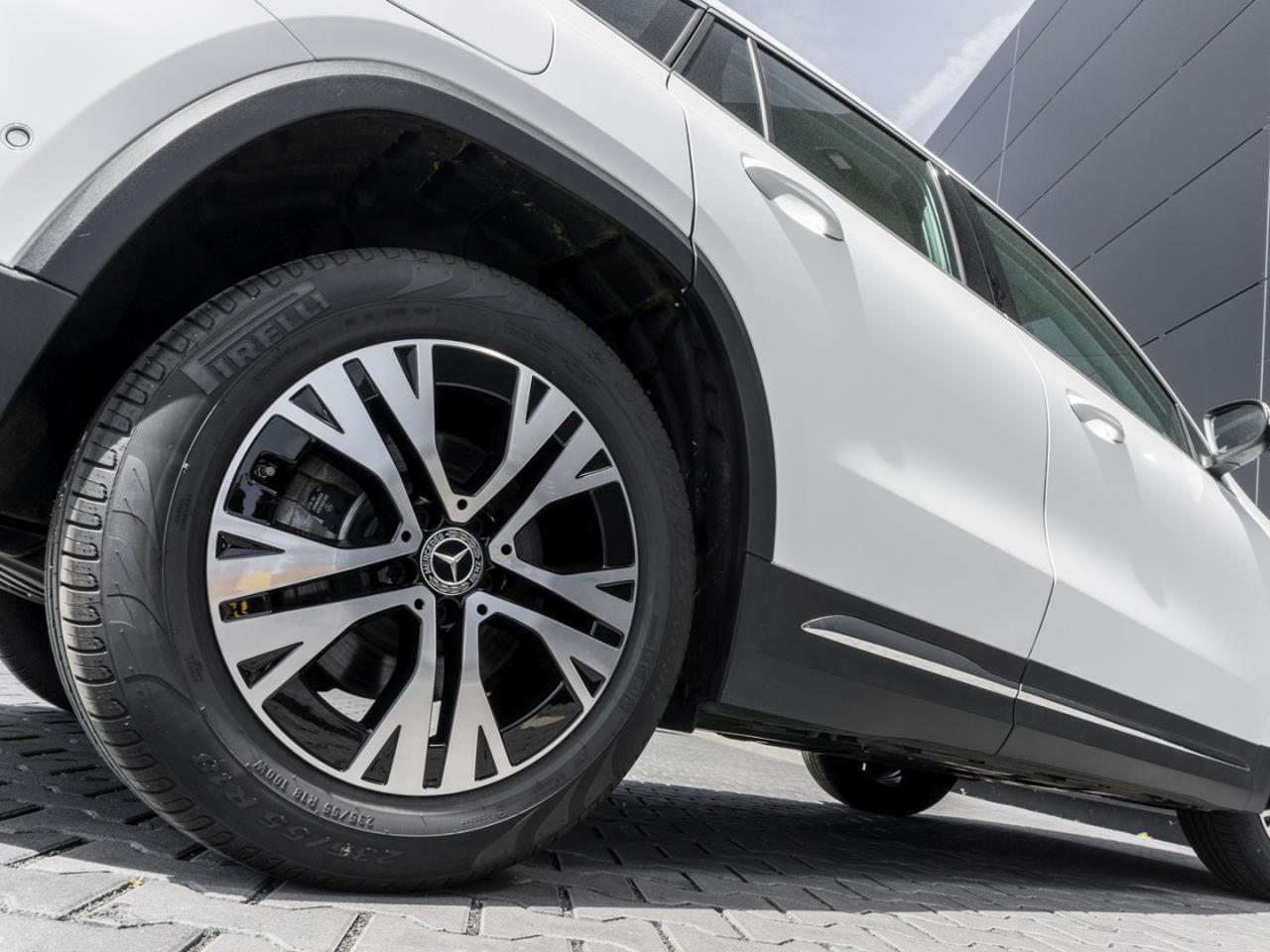 Mercedes-Benz GLA 250 e Progressive Kamera Easy-Pack Spiegel-P