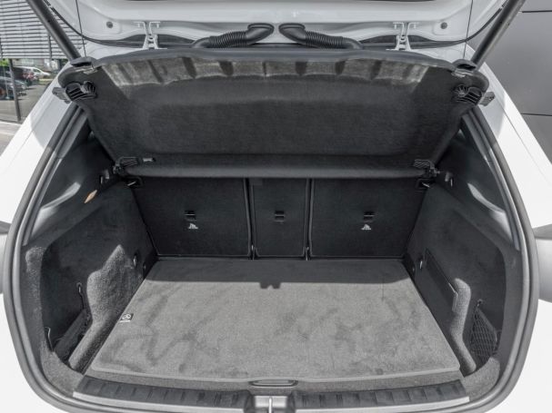 Mercedes-Benz GLA 250 e Progressive Kamera Easy-Pack Spiegel-P