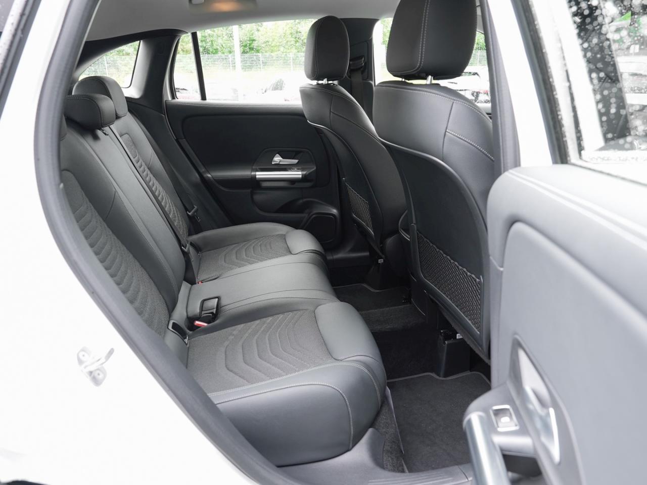 Mercedes-Benz GLA 250 e Progressive Navi Kamera AHK Totwinkel