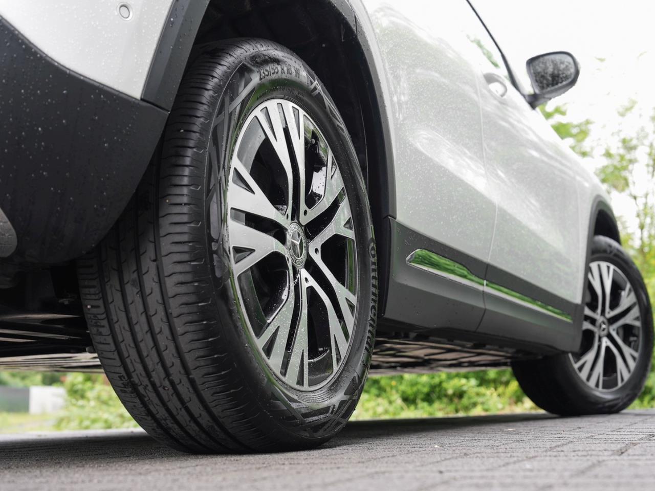 Mercedes-Benz GLA 250 e Progressive Navi Kamera AHK Totwinkel