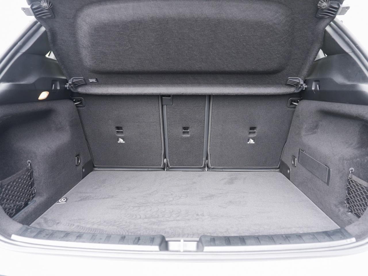 Mercedes-Benz GLA 250 e Progressive Navi Kamera AHK Totwinkel