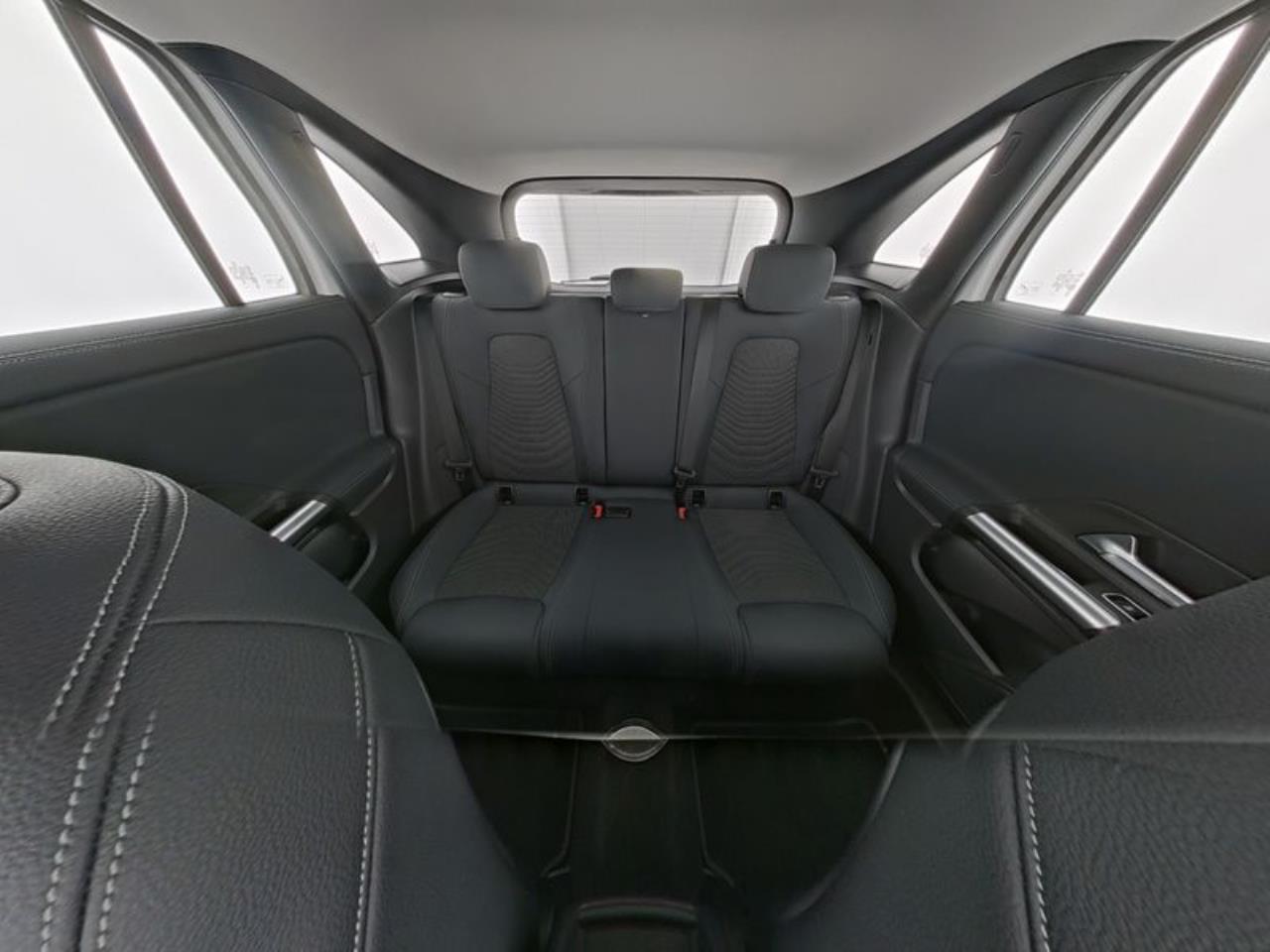 Mercedes-Benz GLA 250 e Progressive Navi Kamera AHK Totwinkel