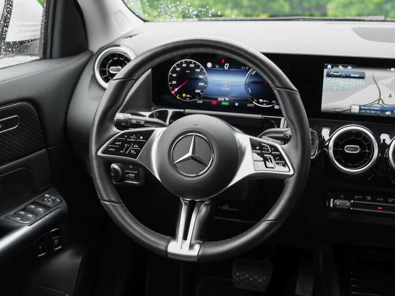 Mercedes-Benz GLA 250 e Progressive Navi Kamera AHK Totwinkel