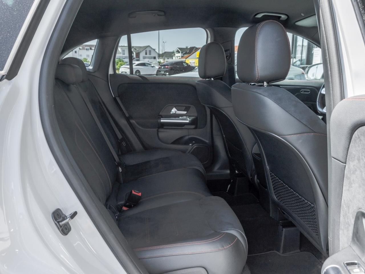 Mercedes-Benz GLA 250 e AMG Night MBUXNavi+ Kamera Easy-Pack