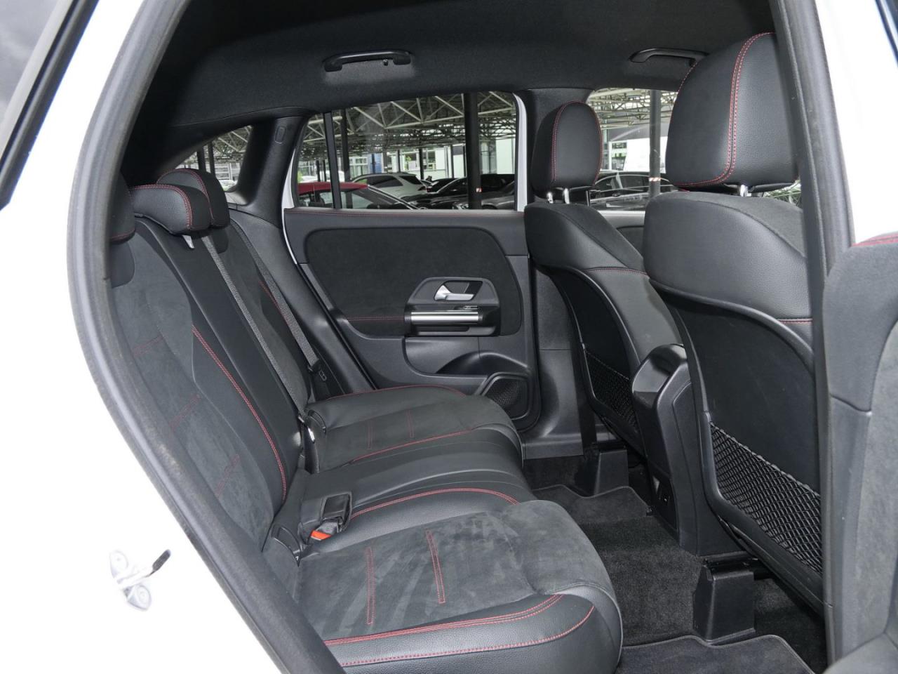 Mercedes-Benz GLA 250 e AMG Night MBUX Navi+ Kamera AHK
