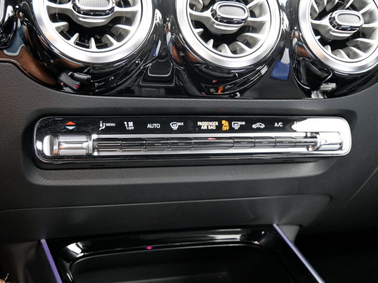 Mercedes-Benz GLA 250 e AMG Night MBUX Navi+ Kamera AHK