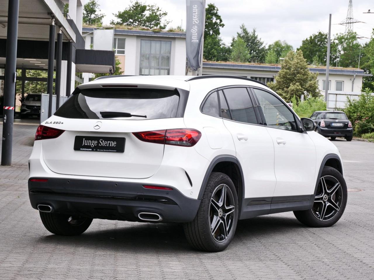 Mercedes-Benz GLA 250 e AMG Night MBUX Navi+ Kamera AHK