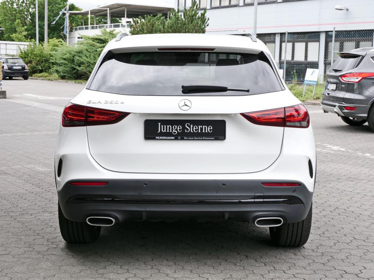 Mercedes-Benz GLA 250 e AMG Night MBUX Navi+ Kamera AHK