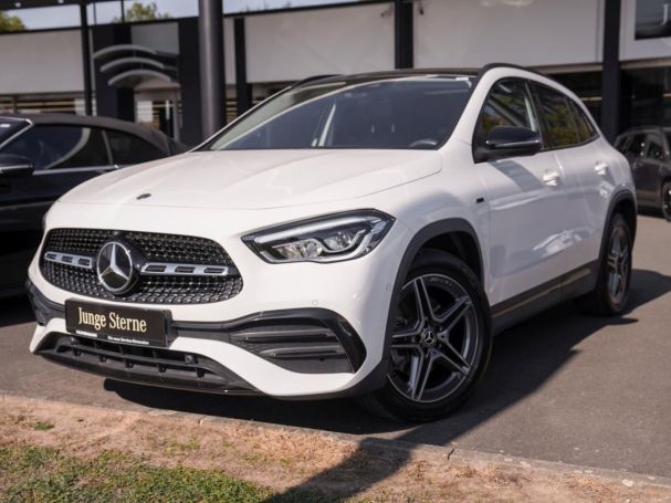 Mercedes-Benz GLA 250 e AMG Night Panorama AHK Kamera Totwinkel