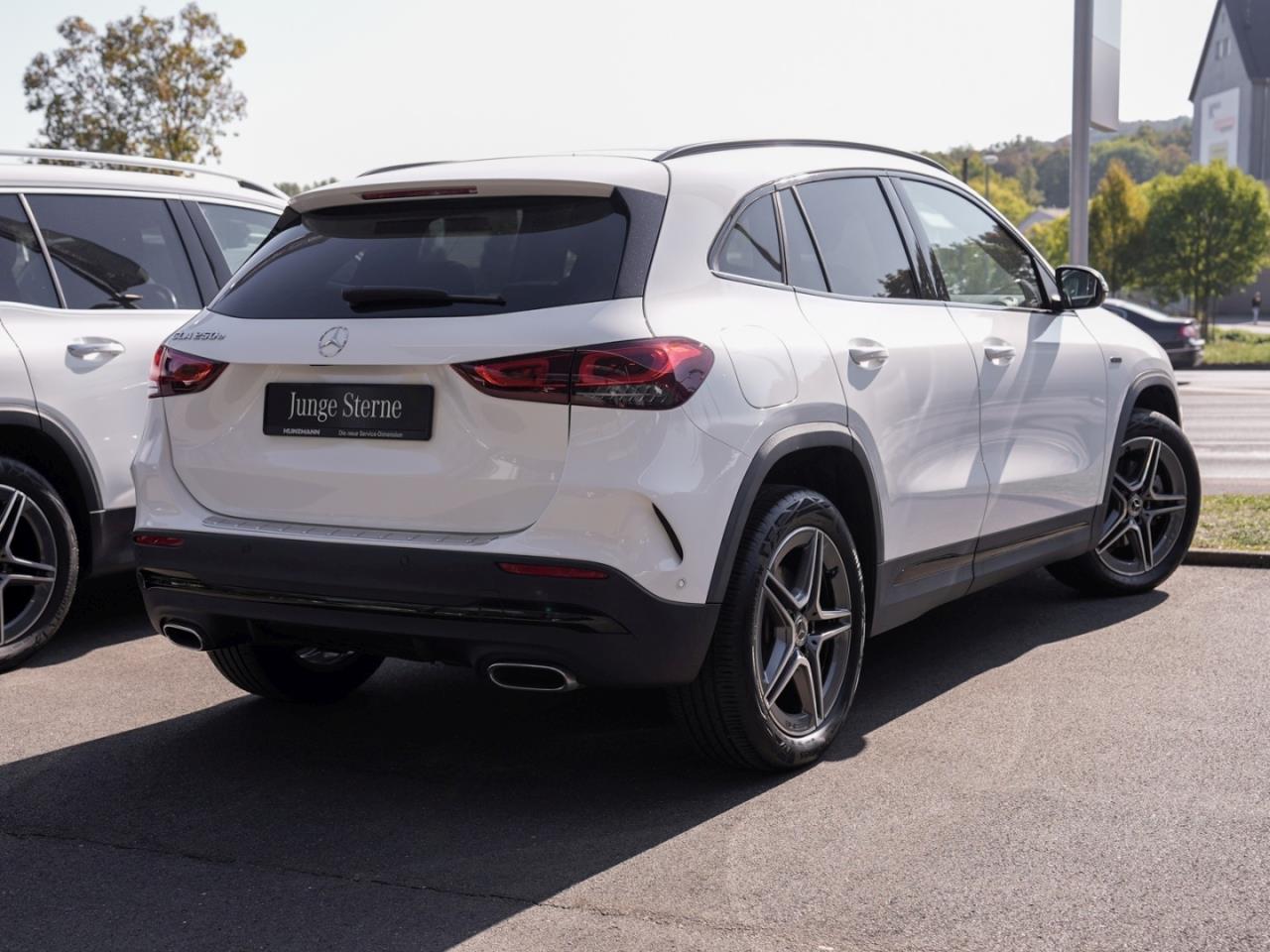 Mercedes-Benz GLA 250 e AMG Night Panorama AHK Kamera Totwinkel