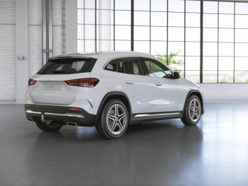 Mercedes-Benz GLA 250 e AMG MBUXNavi+ Panorama Kamera AHK