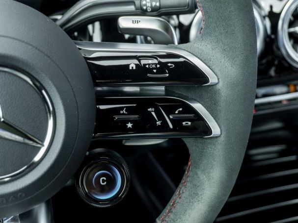 Mercedes-Benz GLA 35 AMG 4M Performance Panorama NP 78.623
