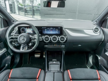Mercedes-Benz GLA 35 AMG 4M Performance Panorama NP 78.623