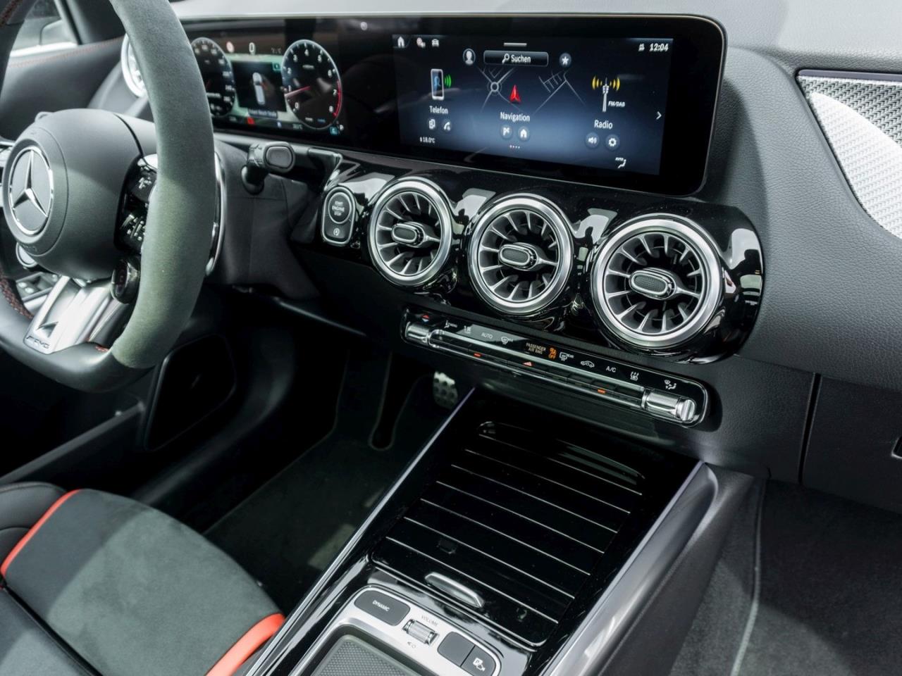 Mercedes-Benz GLA 35 AMG 4M Performance Panorama NP 78.623