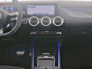 Mercedes-Benz GLA 35 AMG 4M Performance Night Panorama 360°