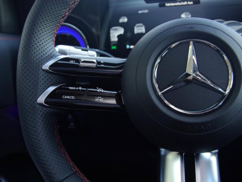 Mercedes-Benz GLB 250+ EQ  AMG Night Distronic Panorama Kamera