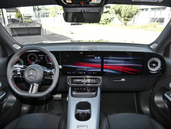 Mercedes-Benz GLB 250+ mit EQ Technologie AMG Night Panorama