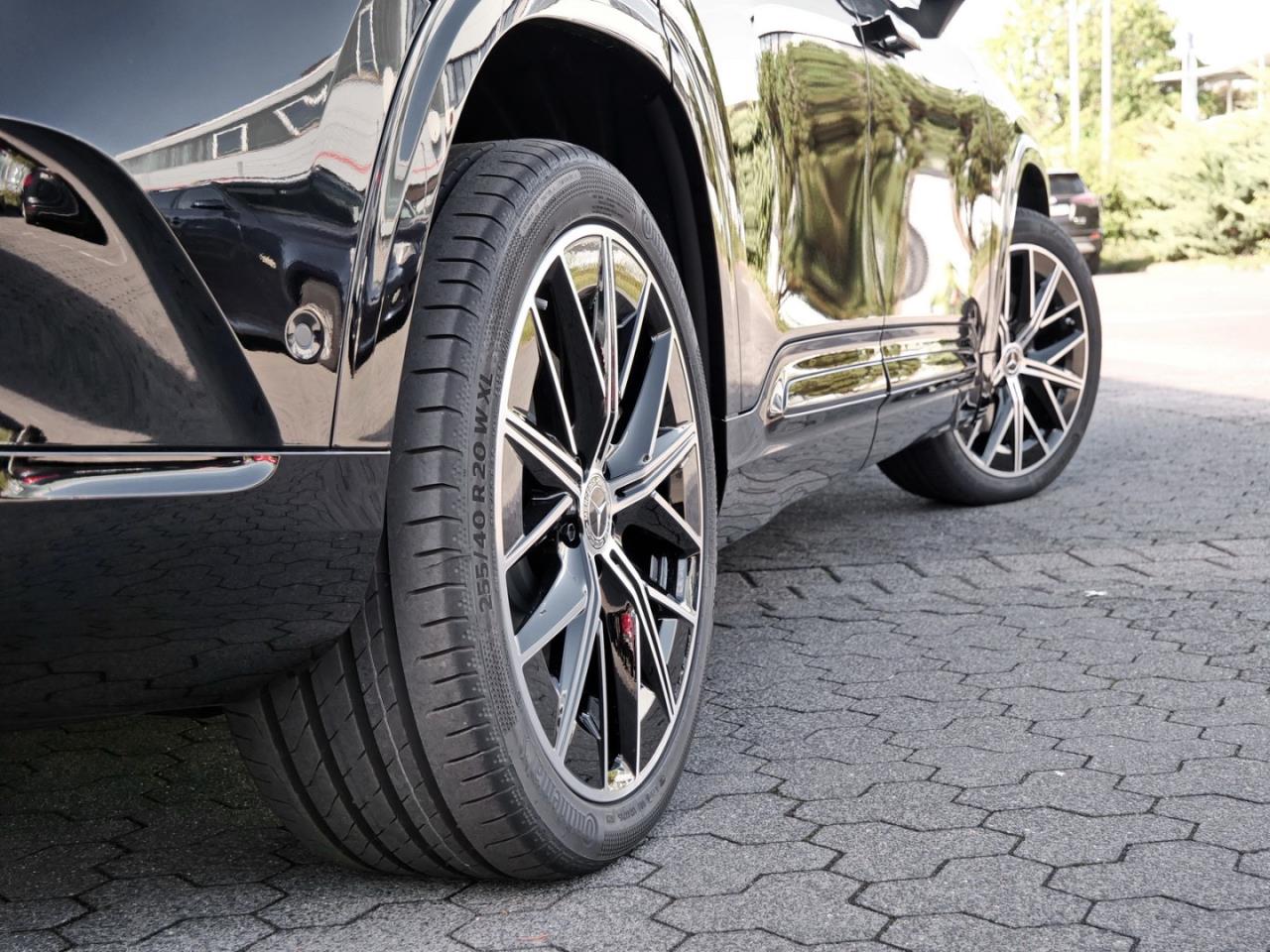 Mercedes-Benz GLB 250+ mit EQ Technologie AMG Night Panorama