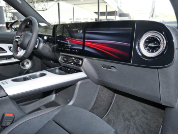 Mercedes-Benz GLB 250+ mit EQ Technologie AMG Night Panorama