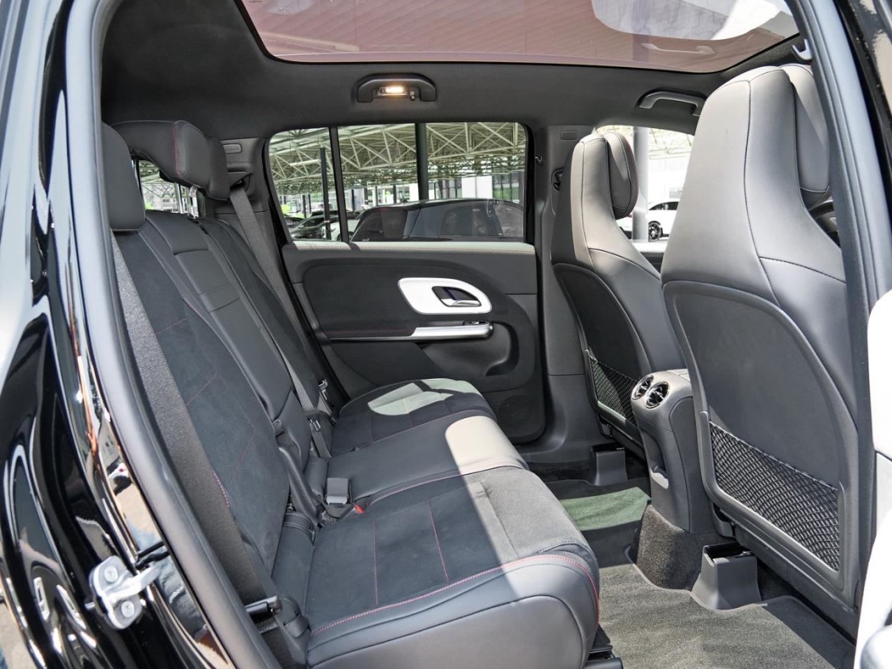 Mercedes-Benz GLB 250+ mit EQ Technologie AMG Night Panorama
