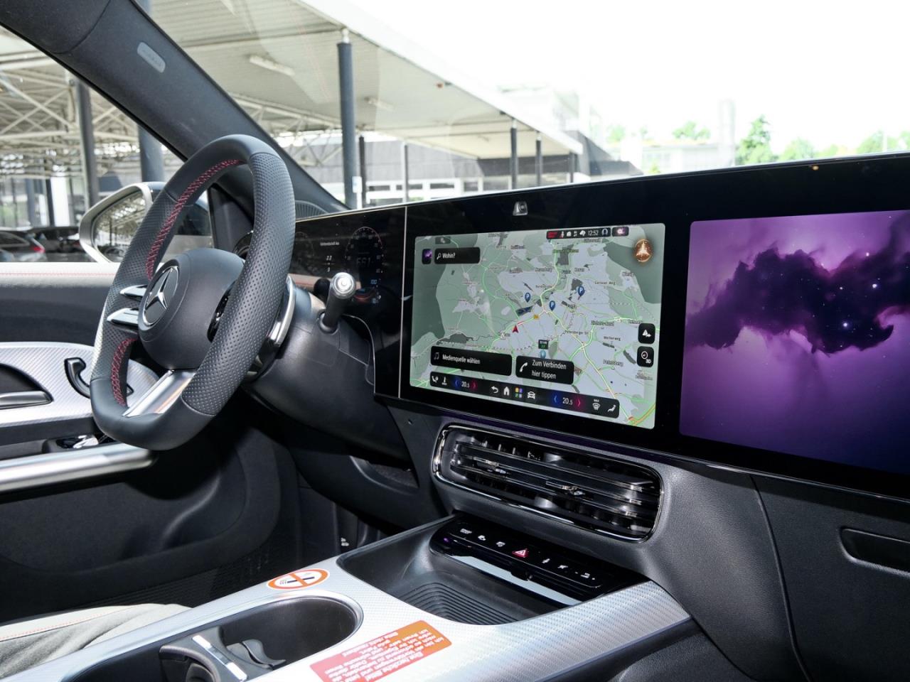 Mercedes-Benz GLB 250+ mit EQ Technologie AMG Night Panorama