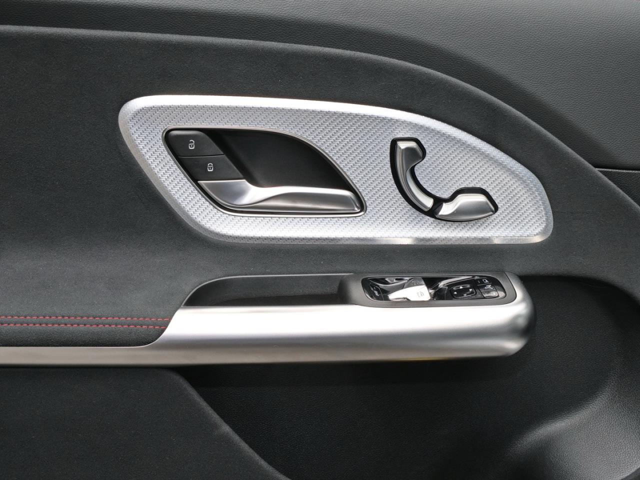 Mercedes-Benz GLB 350 4MATIC mit EQ Technologie Distronic
