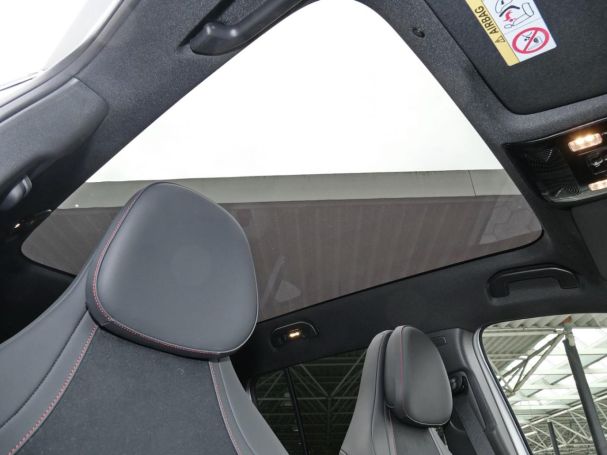 Mercedes-Benz GLB 350 4MATIC mit EQ Technologie Distronic
