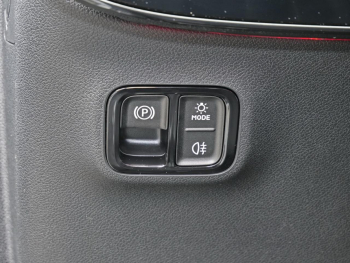 Mercedes-Benz GLB 350 4MATIC mit EQ Technologie Distronic