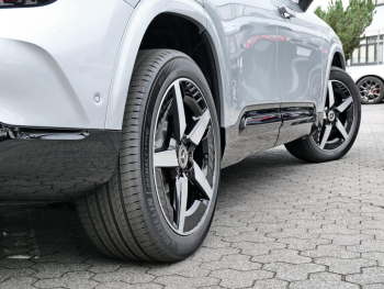 Mercedes-Benz GLB 350 4MATIC mit EQ Technologie Distronic