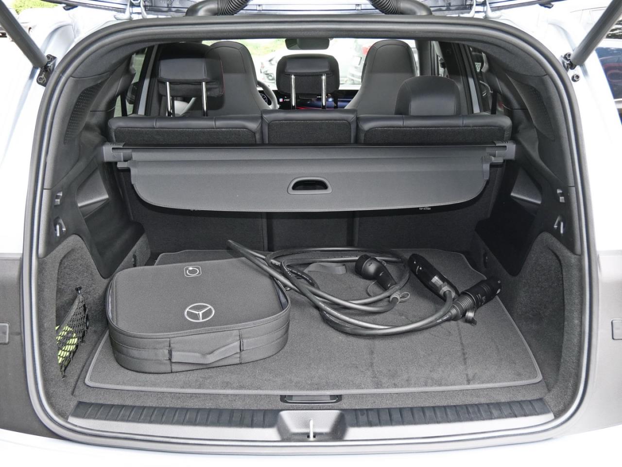 Mercedes-Benz GLB 350 4MATIC mit EQ Technologie Distronic