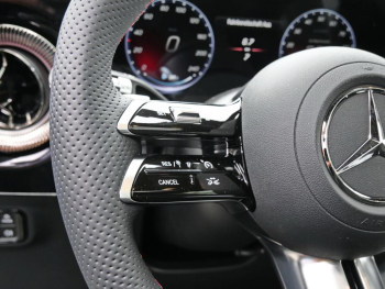 Mercedes-Benz GLB 350 4MATIC mit EQ Technologie Distronic