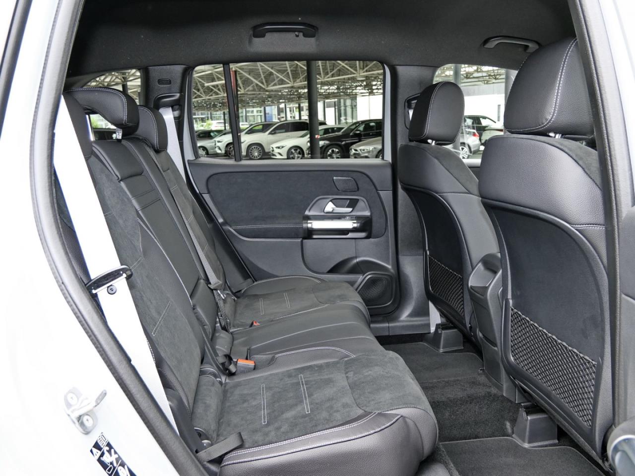 Mercedes-Benz GLB 180 d AMG Night Distronic Kamera Easy-Pack