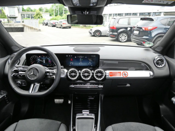 Mercedes-Benz GLB 180 d AMG Night Distronic Kamera Easy-Pack