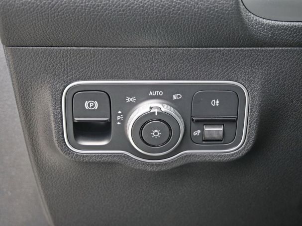 Mercedes-Benz GLB 180 d AMG Night Distronic Kamera Easy-Pack
