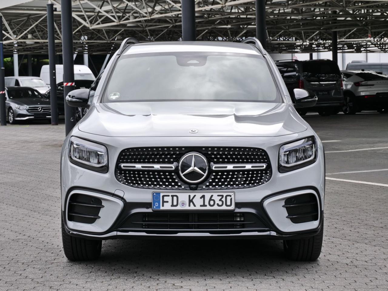 Mercedes-Benz GLB 180 d AMG Night Distronic Kamera Easy-Pack