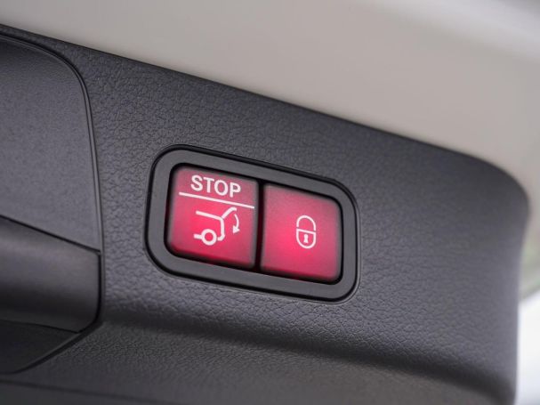 Mercedes-Benz GLB 180 AMG Night Navi Distronic AHK Kamera