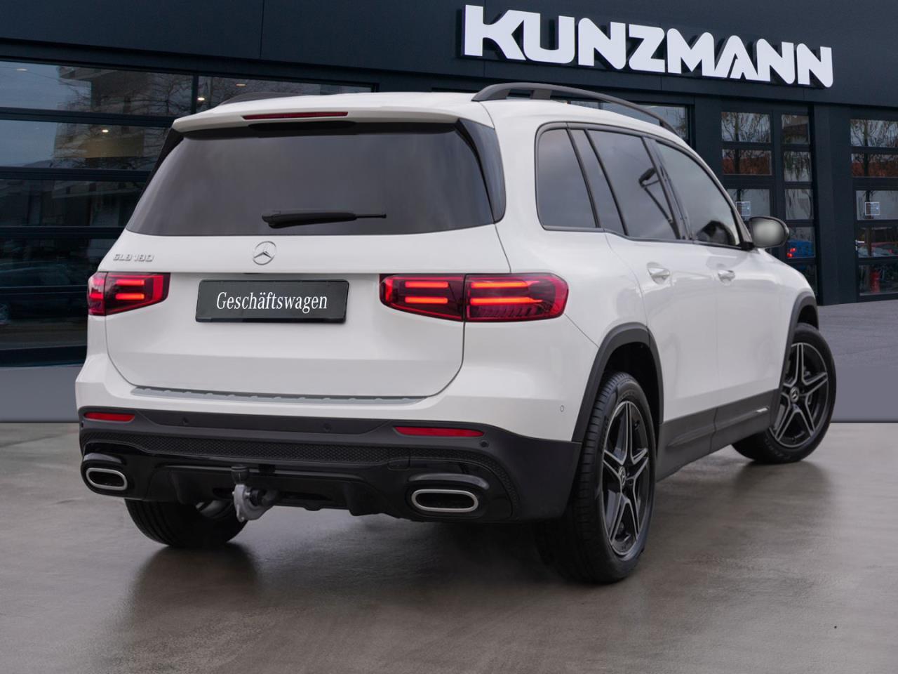 Mercedes-Benz GLB 180 AMG Night Navi Distronic AHK Kamera