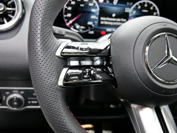 Mercedes-Benz GLB 180 AMG Navi Panorama Kamera AHK NP 59.030