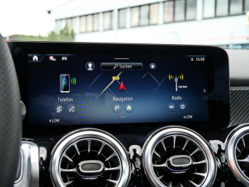 Mercedes-Benz GLB 180 AMG Navi Panorama Kamera AHK NP 59.030