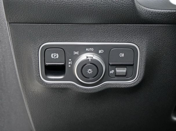 Mercedes-Benz GLB 180 AMG Navi Panorama Kamera AHK NP 59.030