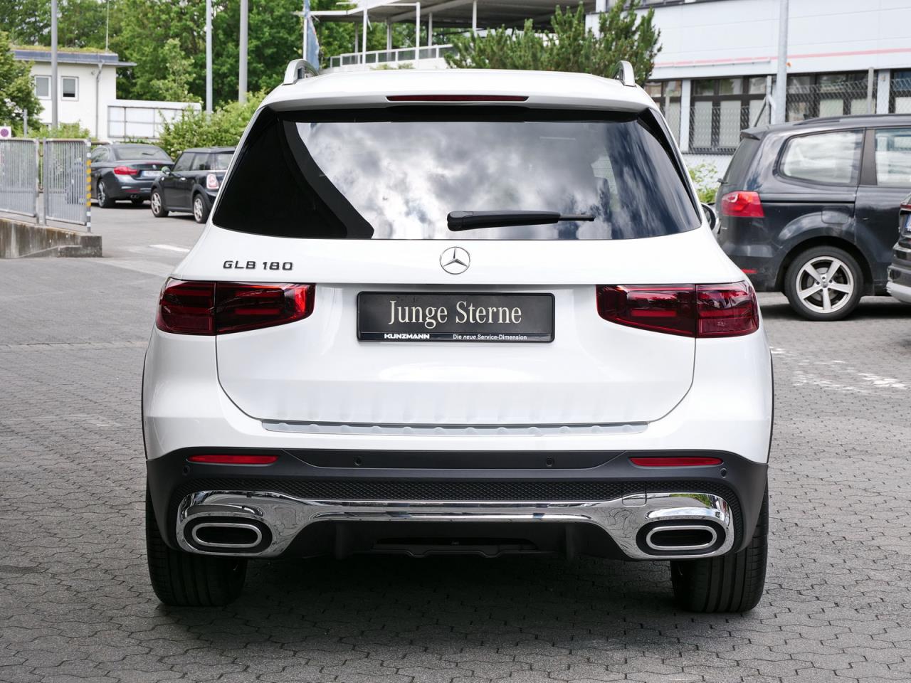Mercedes-Benz GLB 180 AMG Navi Panorama Kamera AHK NP 59.030