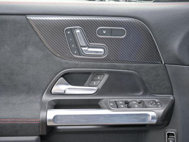 Mercedes-Benz GLB 180 AMG Panorama Memory Head-Up 360?