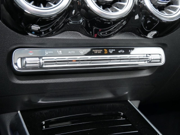 Mercedes-Benz GLB 180 AMG Panorama Memory Head-Up 360?